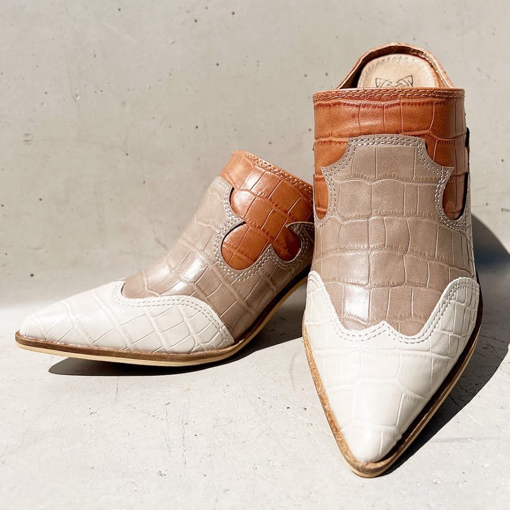 NEW Western Croc Embossed Colorblock Pointy Toe Block Heel Slip On Mules Shoes - Picture 8 of 13